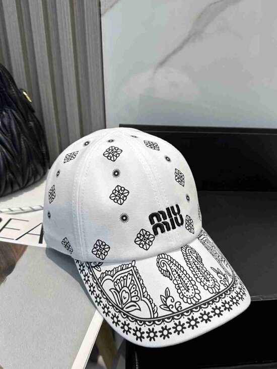 Miu Miu Embroidered Logo Bandana Baseball Cap main image 5